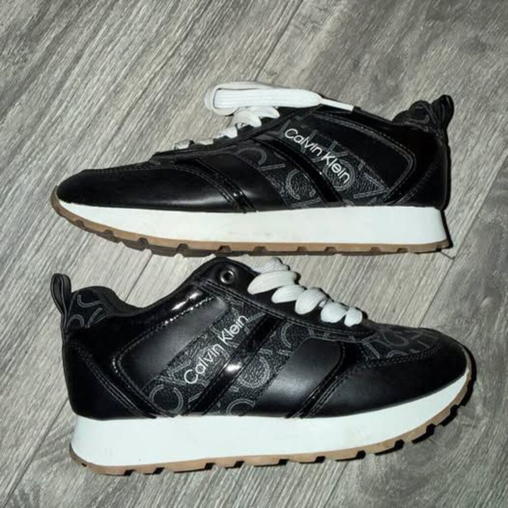 Calvin Klein Carlla Sneakers lace up fashion luxury sneakers